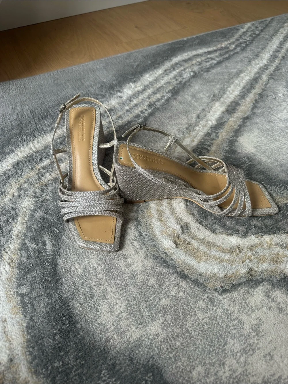 MERCEDES CASTILLO glitter strapped